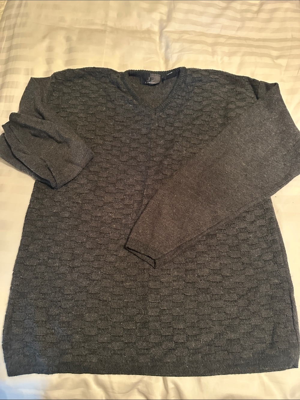 J Ferrar 
Men's Grey Textured V-Neck Sweater